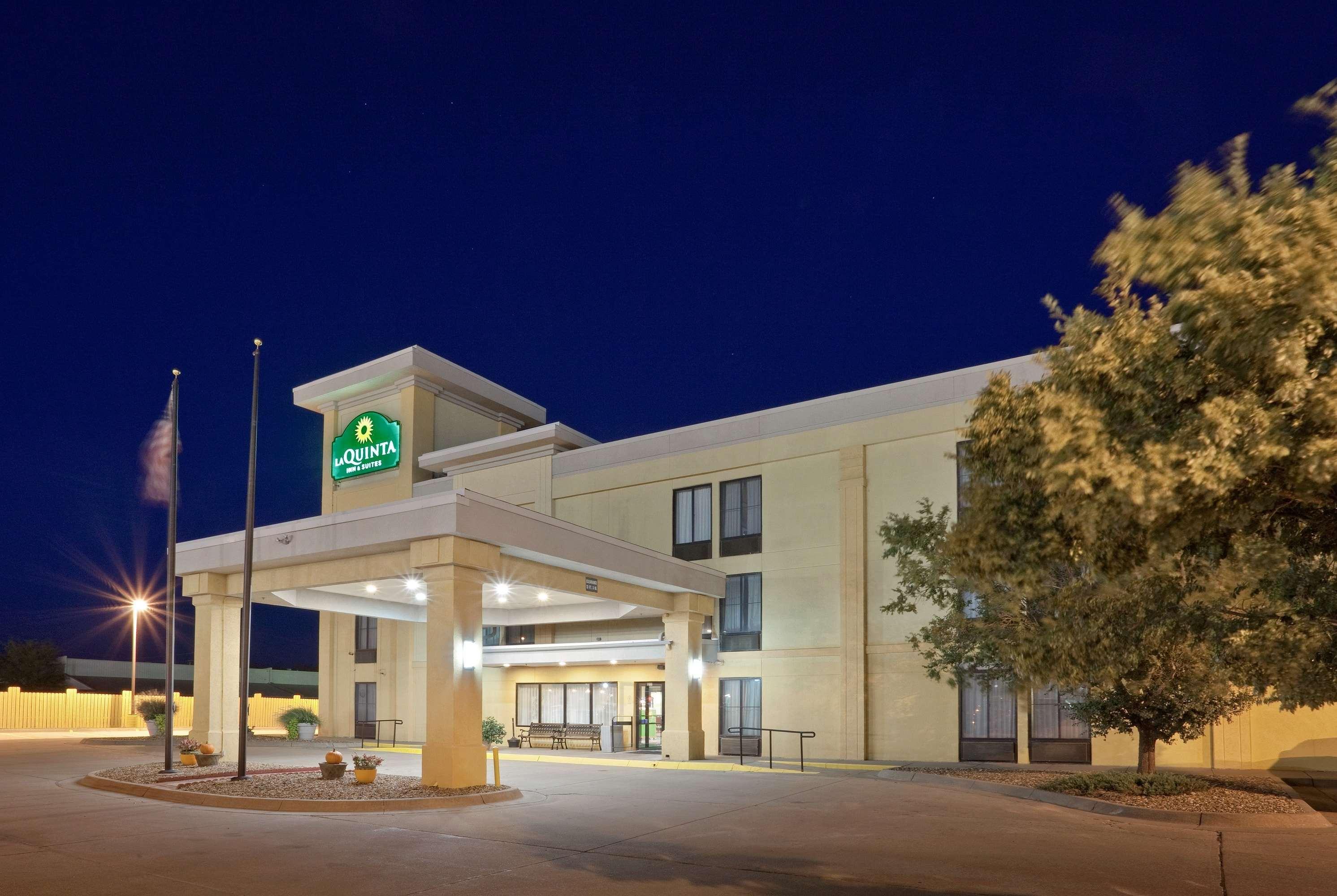 Hotel La Quinta By Wyndham Salina Exterior foto