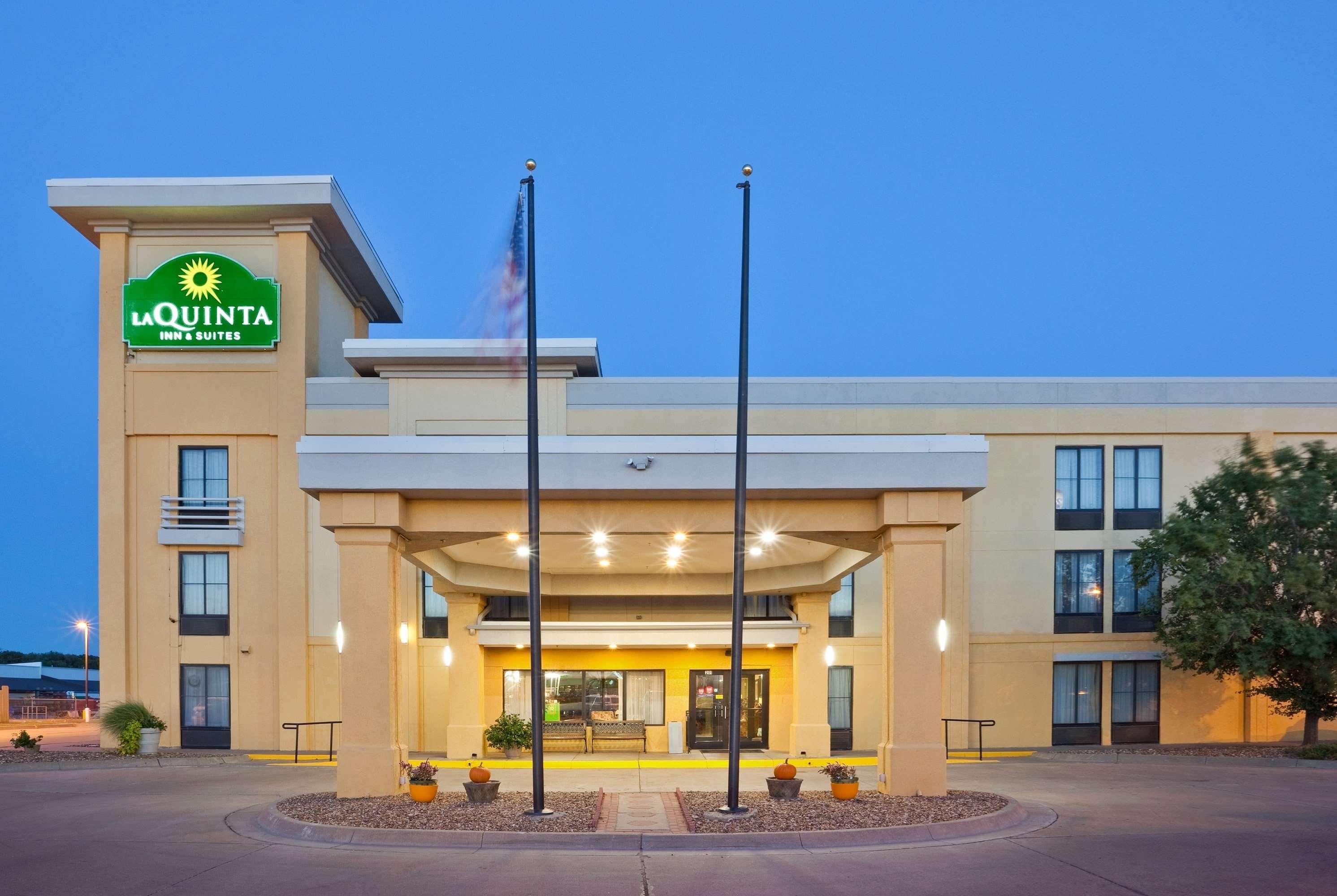 Hotel La Quinta By Wyndham Salina Exterior foto